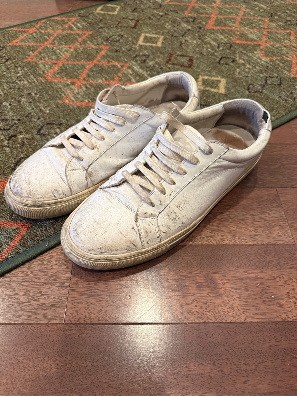 Men's White Casual Leather Sneakers - Classic Low-Top